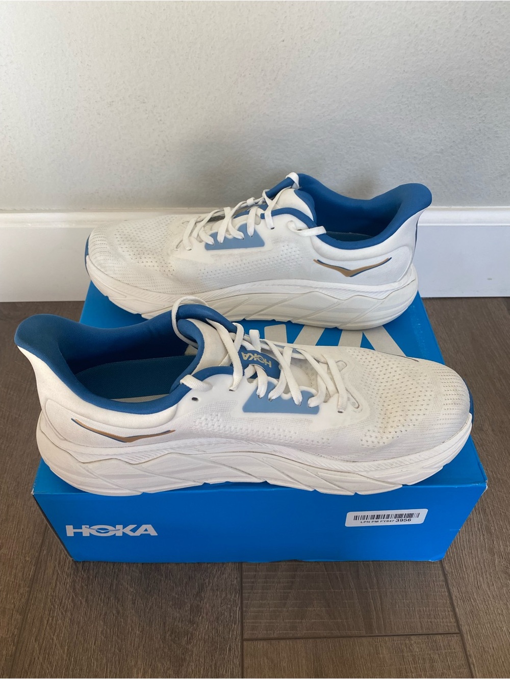 Hoka Arahi 7 Men’s 11 Frost/Gold - Picture 4 of 8